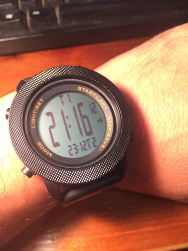 久しぶりに時計を買いました。