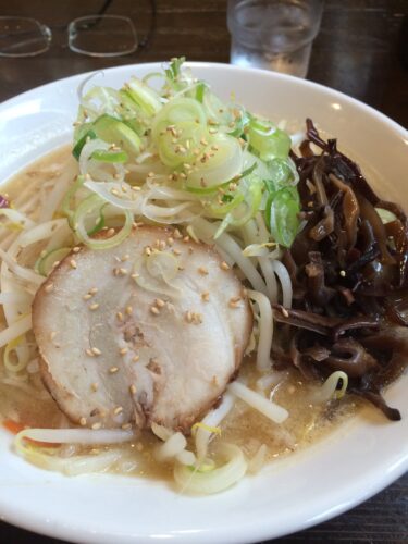 麺屋二代目万代あらため大泉ラーメンになりました。