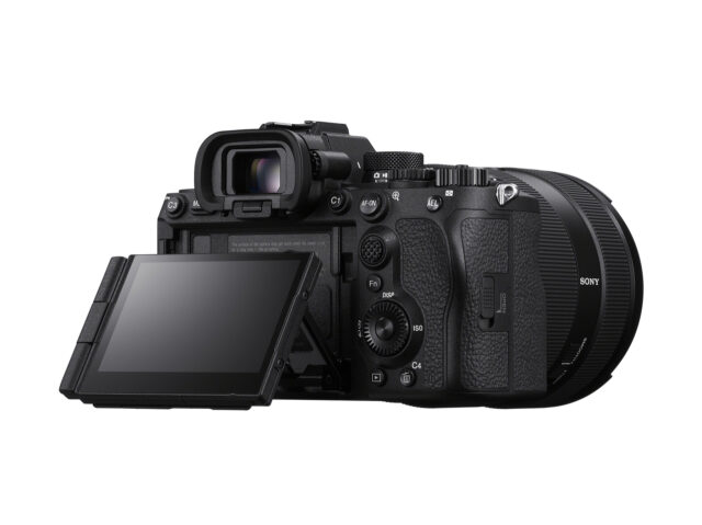 超高画素・ダイナミックレンジ16bit・高速連写機SONY α7RIV発表。