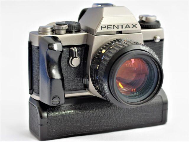 PENTAXが全く新しいデジタル一眼レフの開発を発表。しかし。